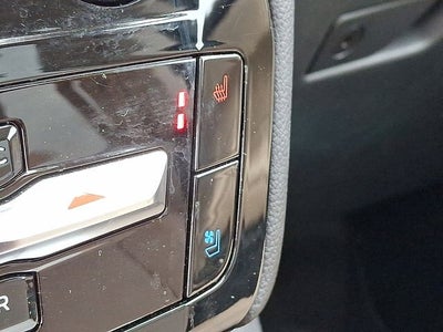 2023 Ford Explorer Base