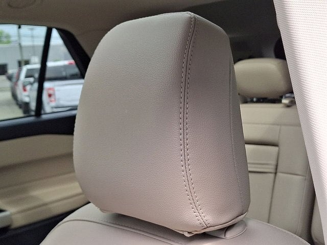 2023 Ford Explorer Base