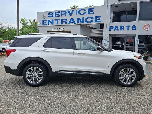2023 Ford Explorer Base