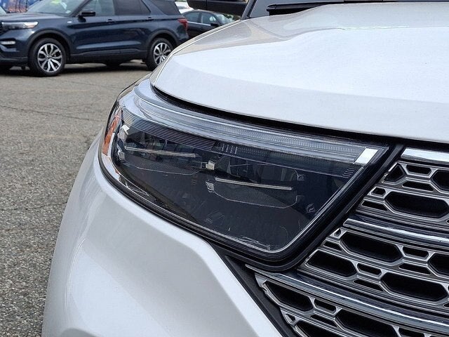 2023 Ford Explorer Base