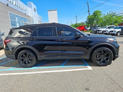 2024 Ford Explorer ST-Line