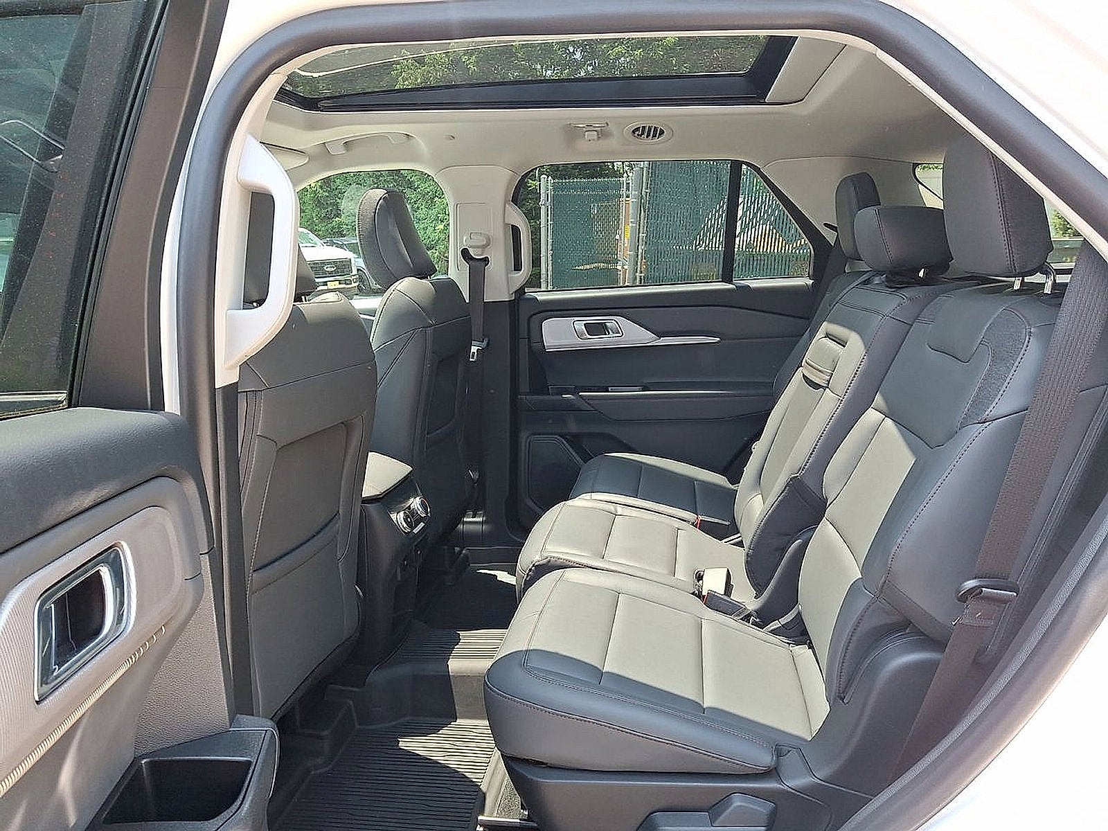 2026 Ford Explorer Base