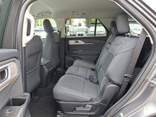 2026 Ford Explorer Base