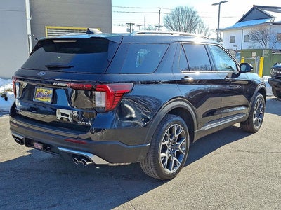 2025 Ford Explorer Base