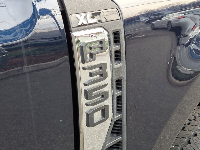 2024 Ford Super Duty F-350 SRW XL