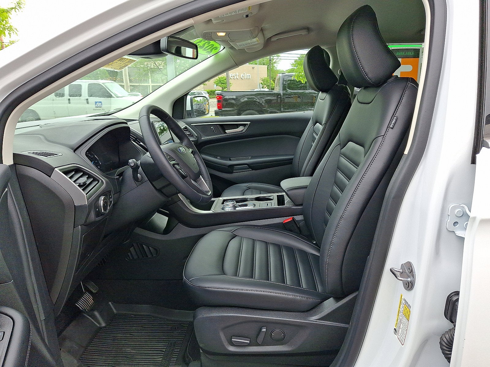 2023 Ford Edge Base