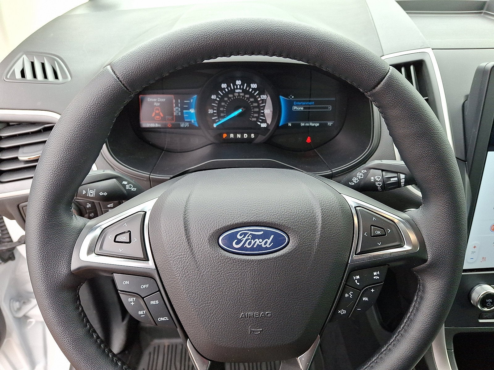 2023 Ford Edge Base