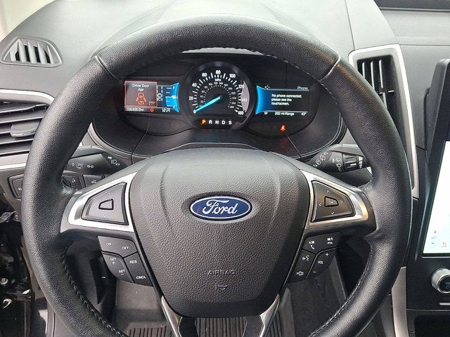 2022 Ford Edge Base