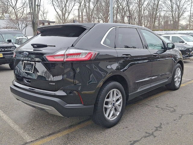 2022 Ford Edge Base