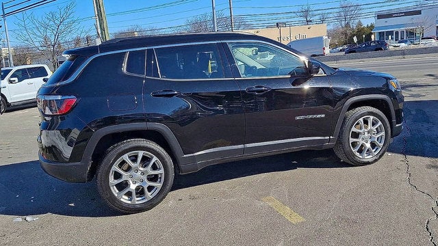 2022 Jeep Compass Latitude Lux