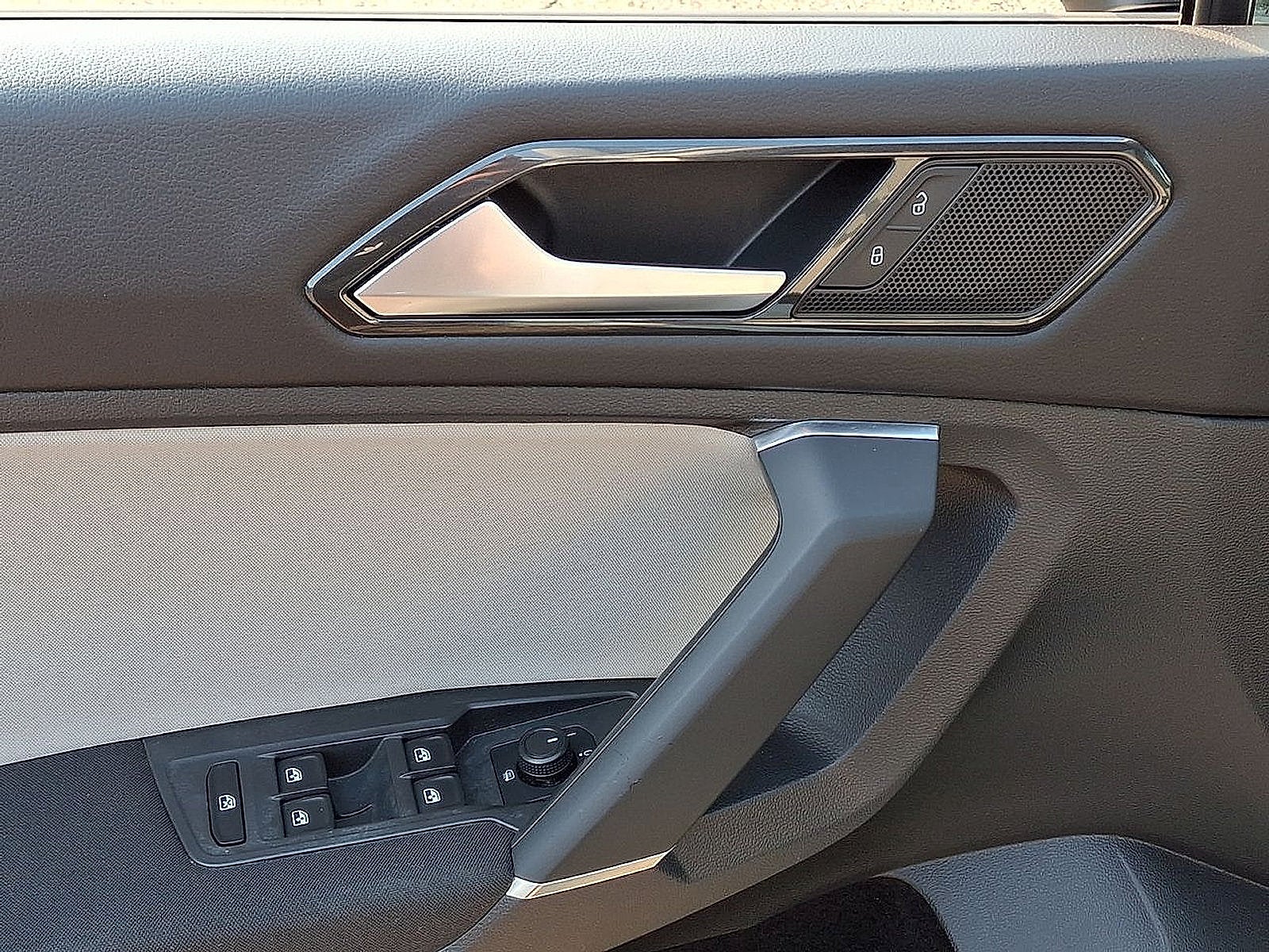 2018 Volkswagen Tiguan S