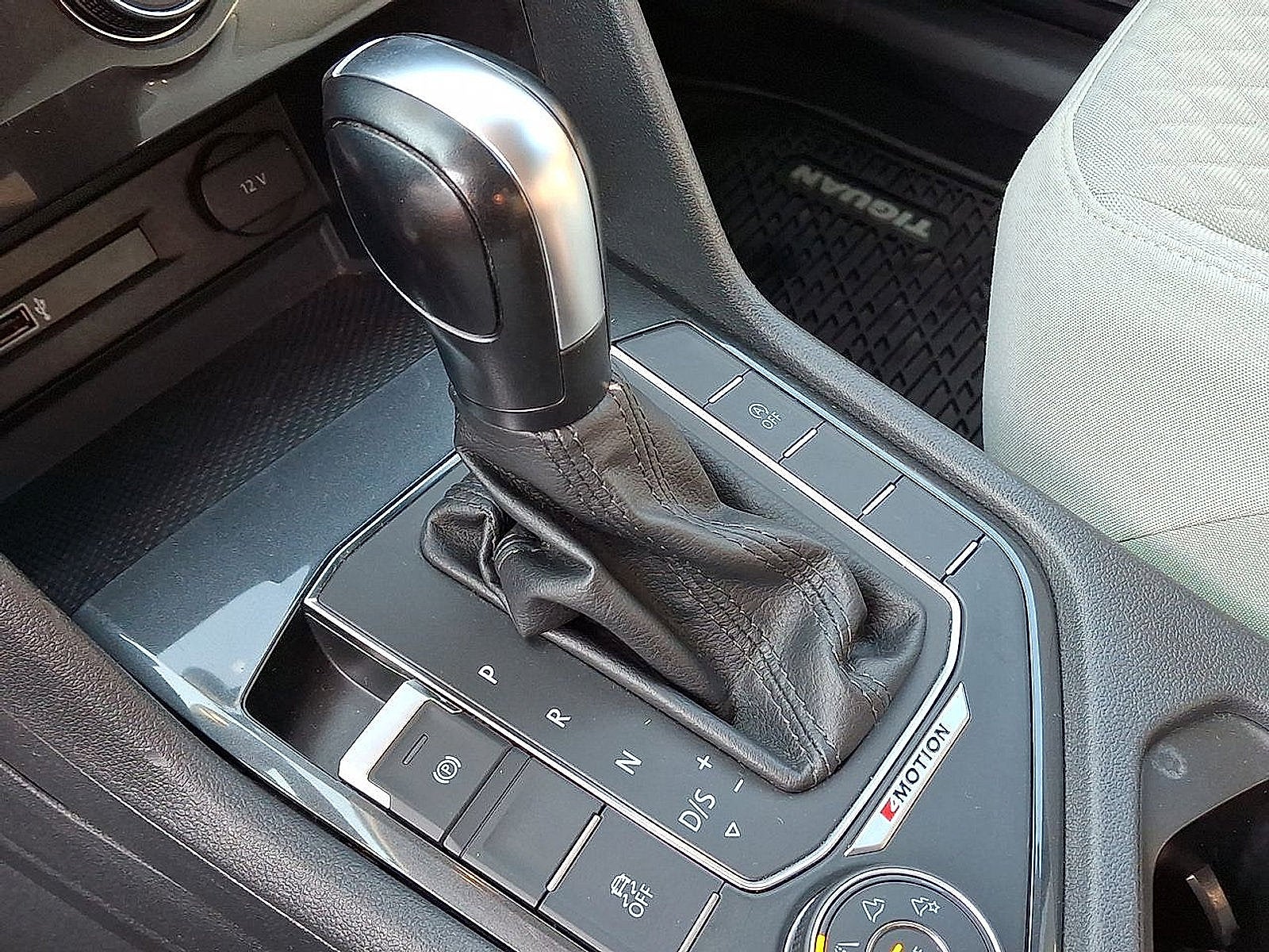 2018 Volkswagen Tiguan S