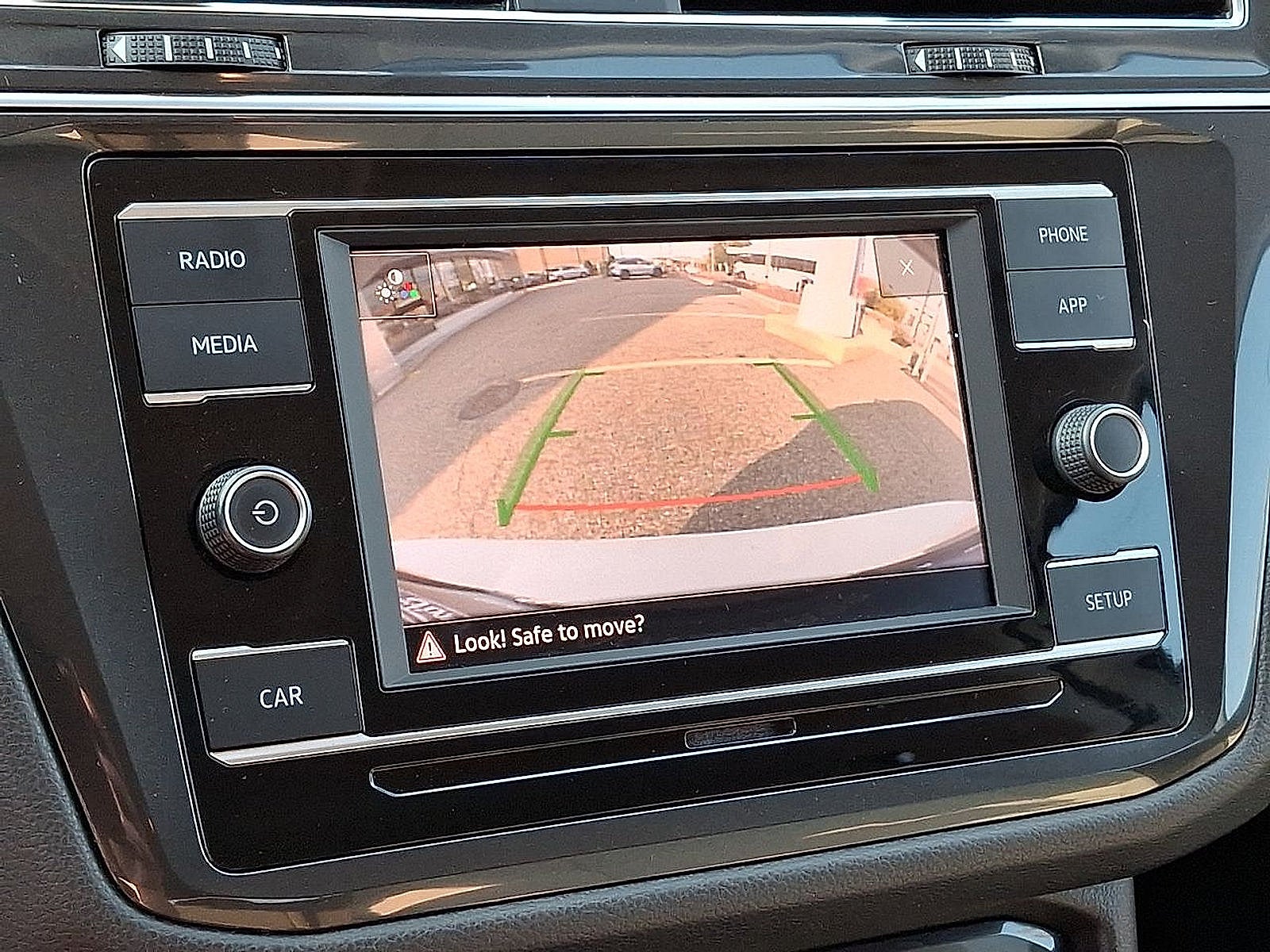 2018 Volkswagen Tiguan S
