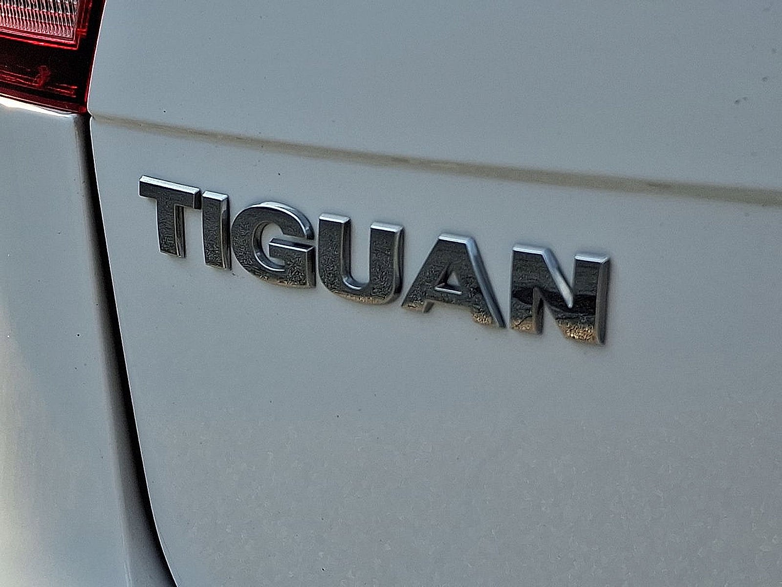 2018 Volkswagen Tiguan S