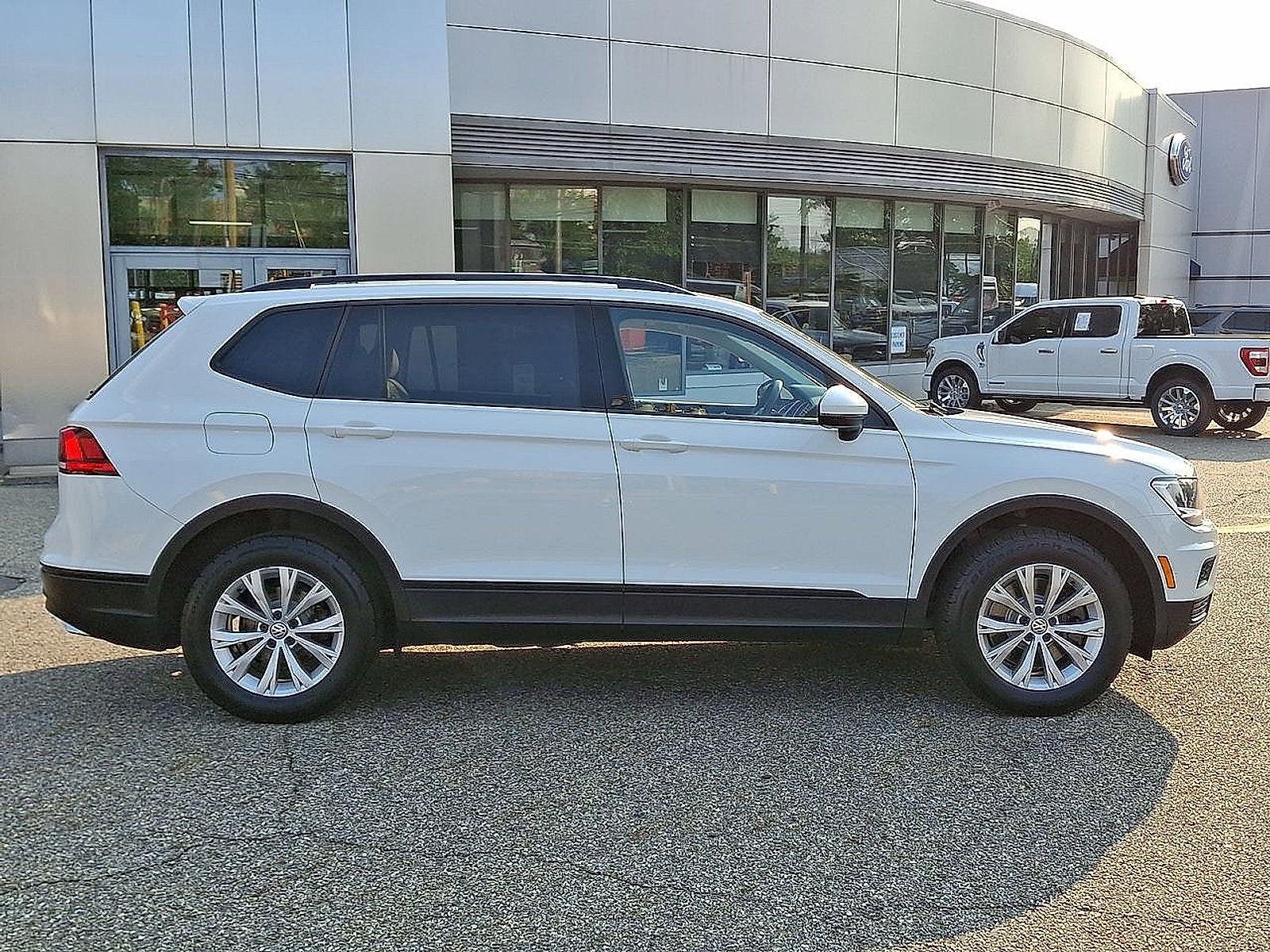 2018 Volkswagen Tiguan S