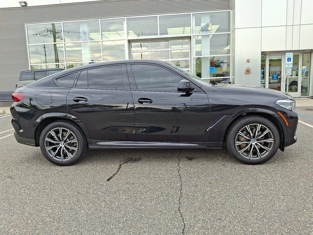 2023 BMW X6 xDrive40i