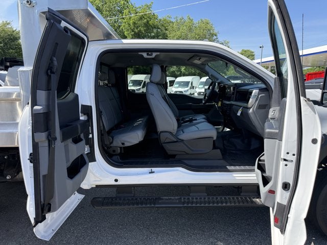 2024 Ford Super Duty F-550 DRW XL