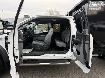 2024 Ford Super Duty F-550 DRW XL