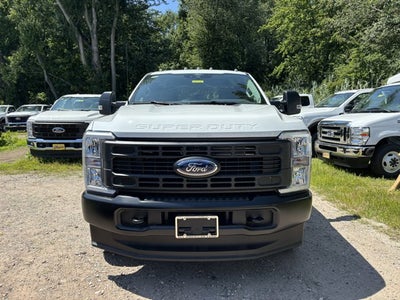 2025 Ford Chassis Cab F-350® XL