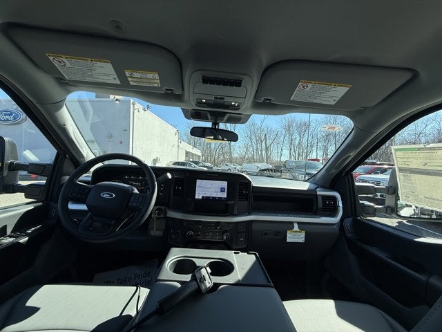 2025 Ford Chassis Cab F-350® XL