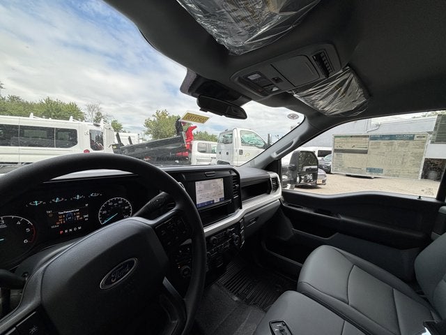 2025 Ford Chassis Cab F-350® XL