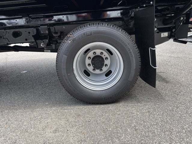 2025 Ford Chassis Cab F-350® XL