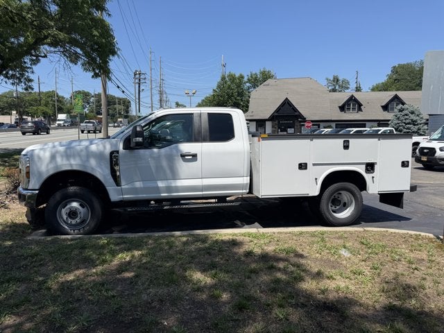 2026 Ford Chassis Cab F-350® XL