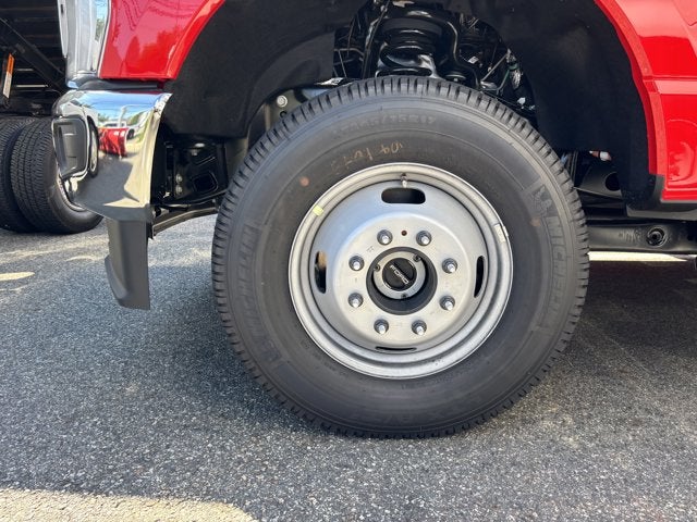 2025 Ford Chassis Cab F-350® XL