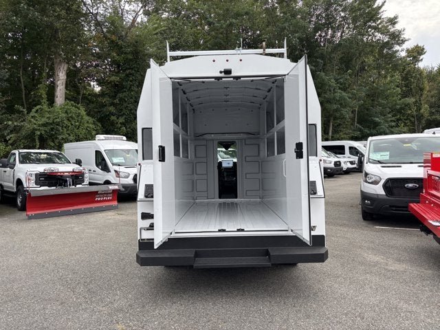 2025 Ford Transit Chassis Cutaway