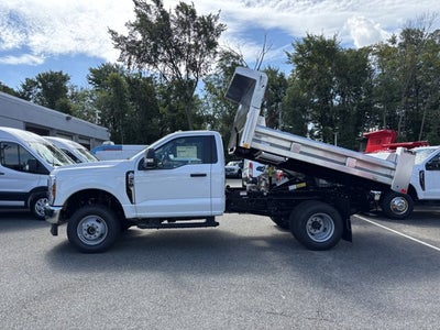 2025 Ford Chassis Cab F-350® XL