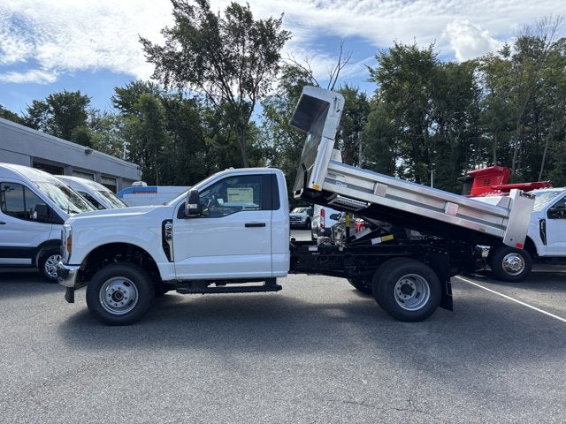 2025 Ford Chassis Cab F-350® XL
