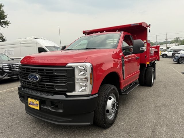 2025 Ford Chassis Cab F-350® XL
