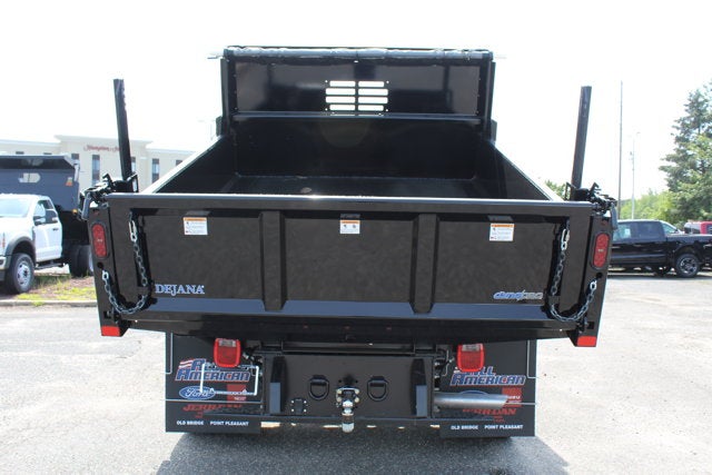 2025 Ford Chassis Cab F-550® XL