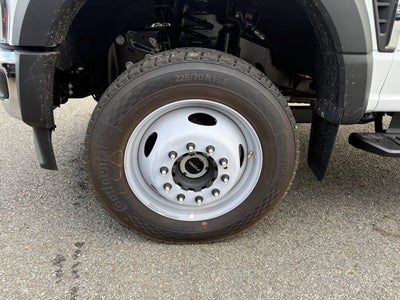 2025 Ford Chassis Cab F-550® XL