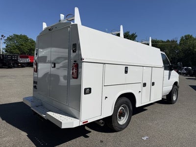 2026 Ford Econoline Cutaway E-350 SRW