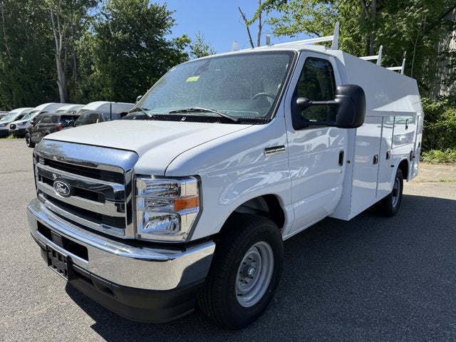 2026 Ford Econoline Cutaway E-350 SRW