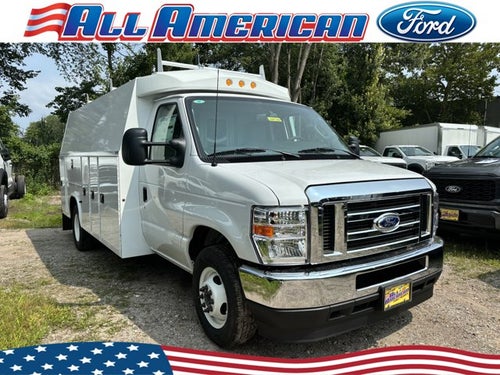2025 Ford Econoline Cutaway E-350 SRW