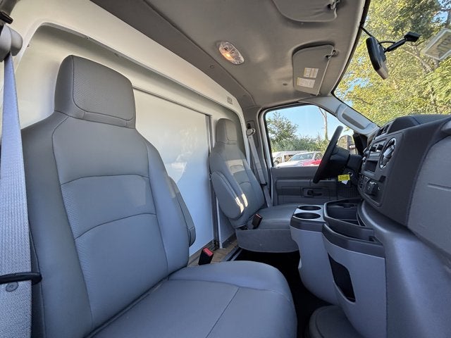 2025 Ford Econoline Cutaway E-450 DRW