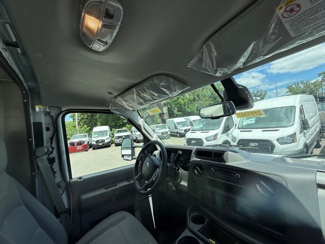 2027 Ford Econoline Cutaway E-450 DRW