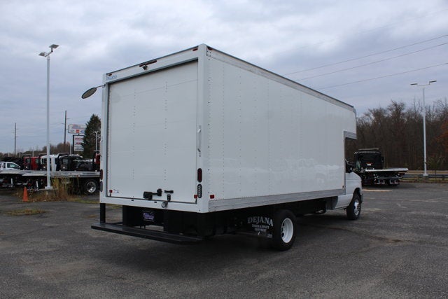 2026 Ford Econoline Cutaway E-450 DRW