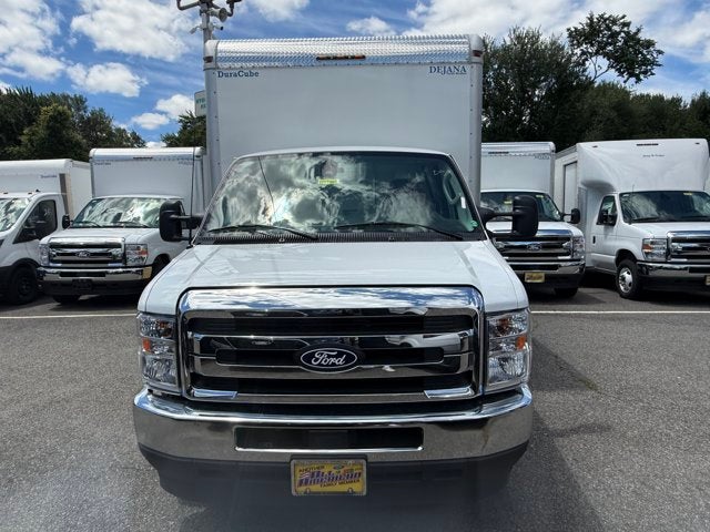2027 Ford E-Series Cutaway E-450 DRW
