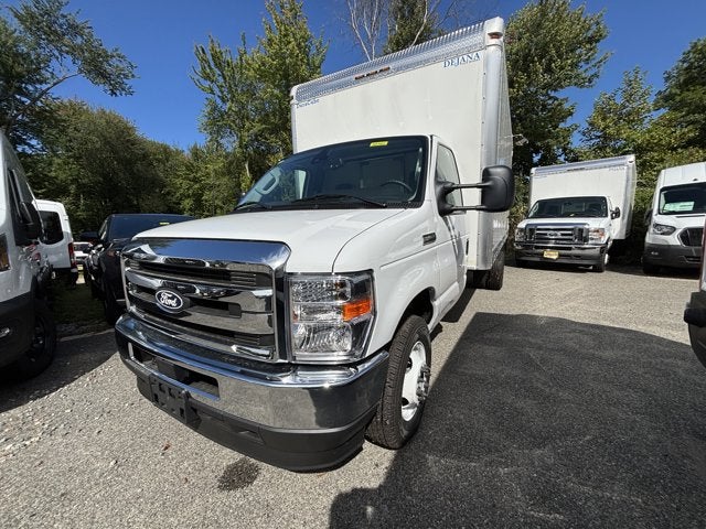 2026 Ford Econoline Cutaway E-450 DRW