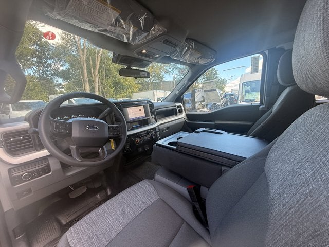 2026 Ford Super Duty F-350® XLT