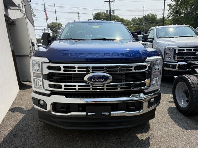 2026 Ford Super Duty F-350® XLT