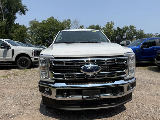 2026 Ford Super Duty F-350® XLT