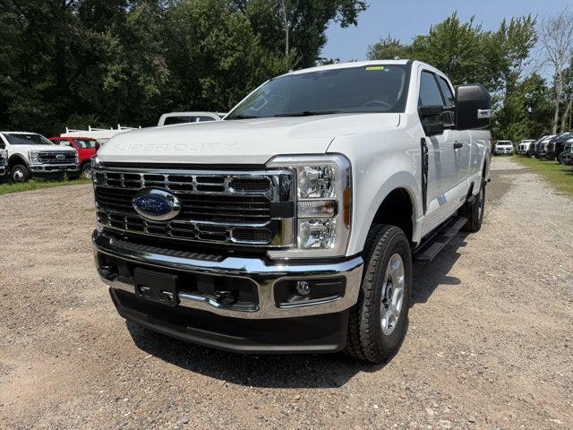 2026 Ford Super Duty F-350® XLT